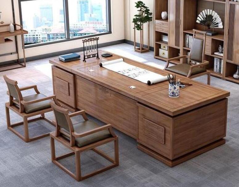 昆山新中式办公桌配什么装修风格呢？